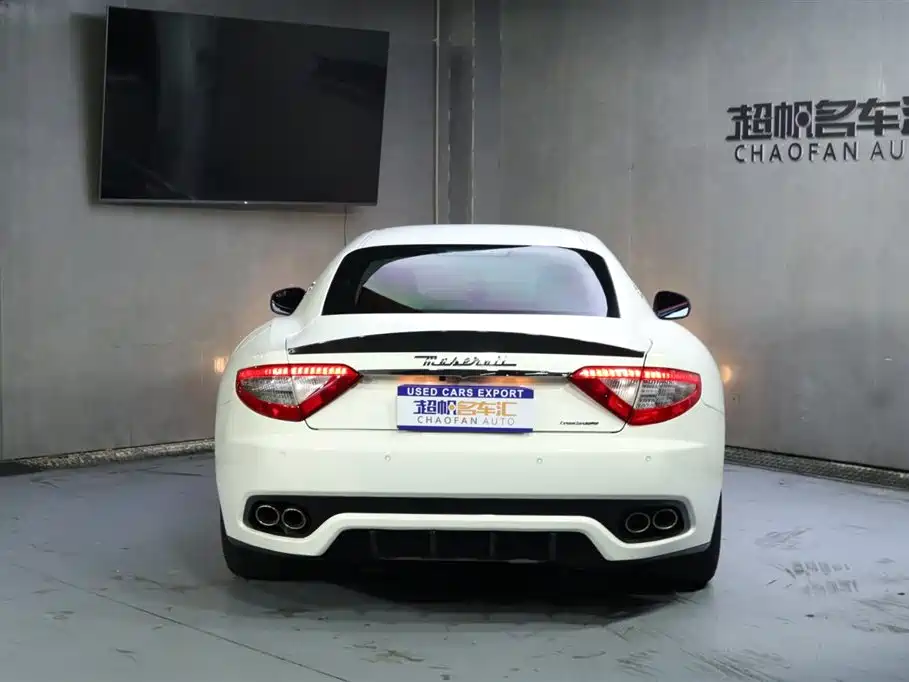 Maserati GranTurismo 2018 — фото 4