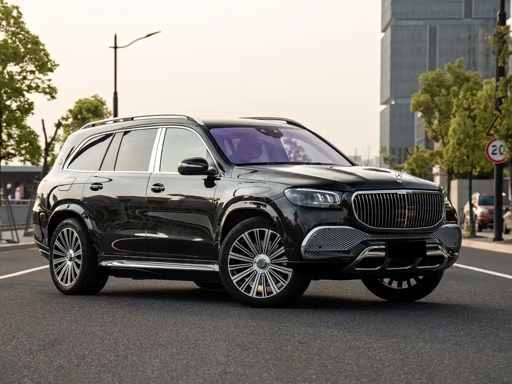 Mercedes-Benz GLS 2023 — фото 1