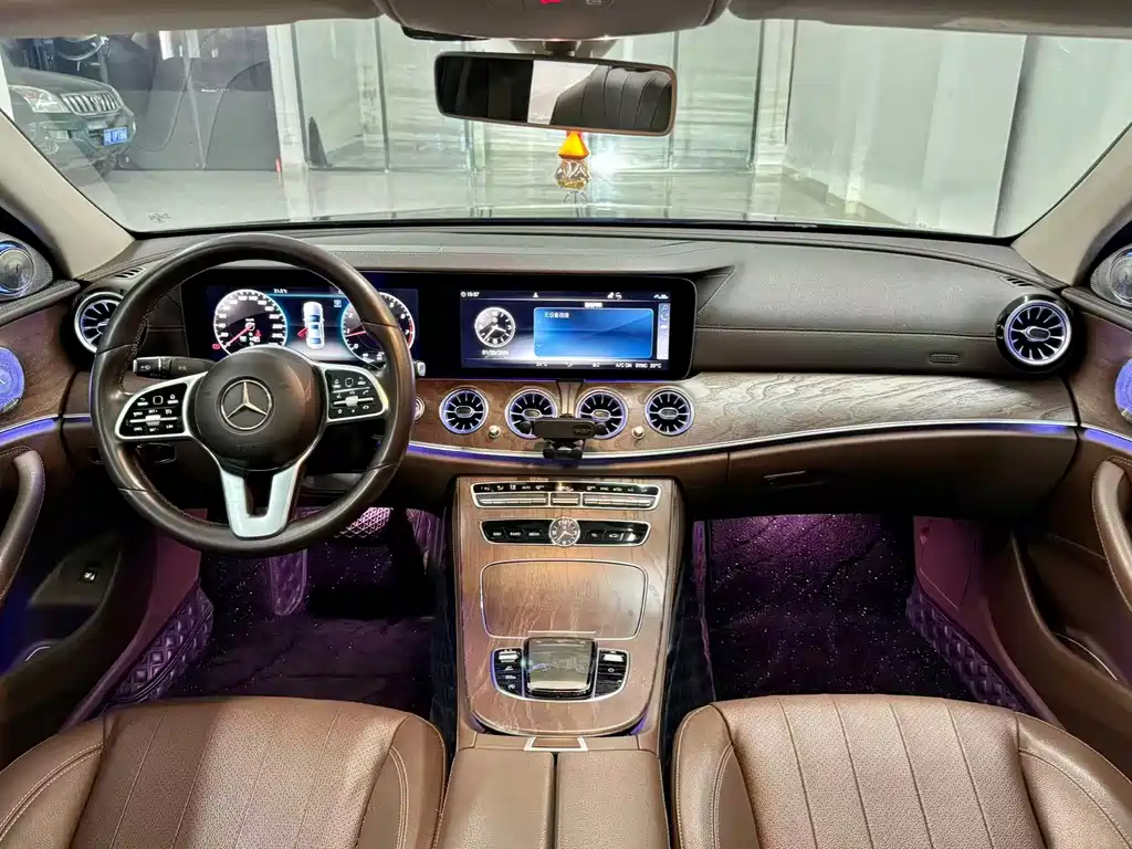 Mercedes-Benz E-Class 2019 — фото 9