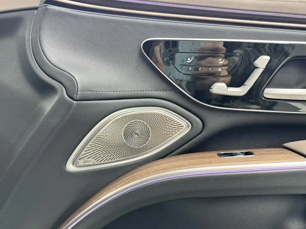 Mercedes-Benz EQS 2022 — фото 10