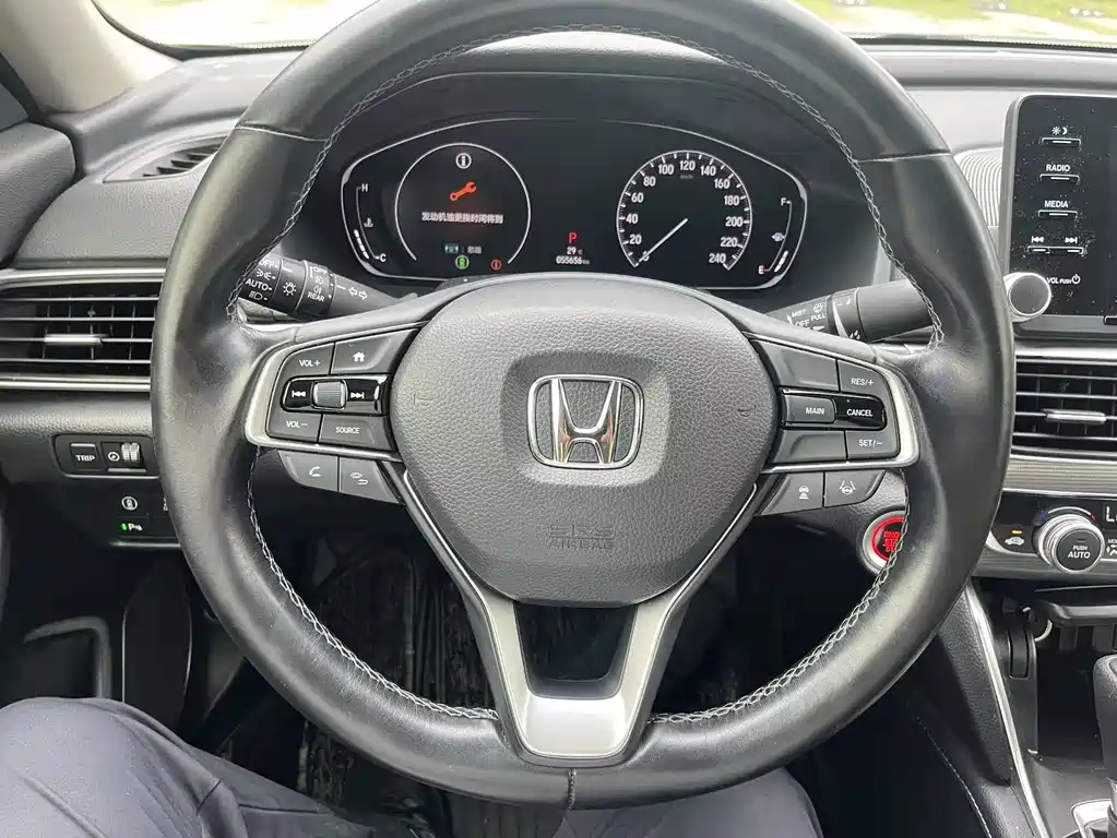 Honda Accord 2021 — фото 13