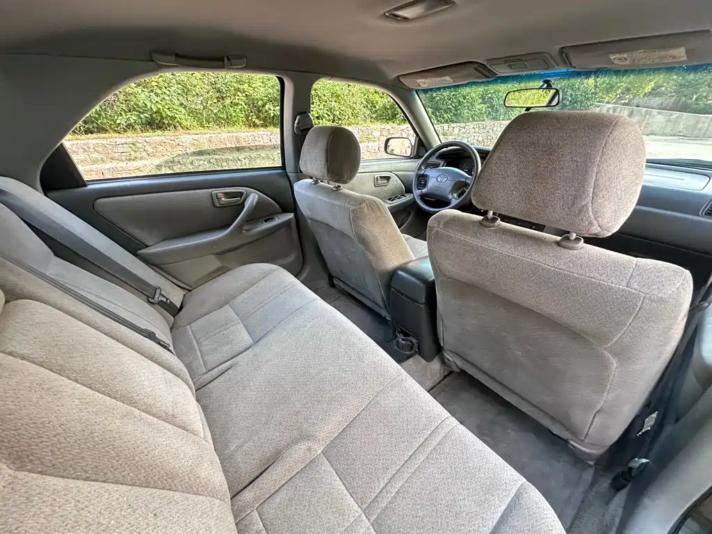 Toyota Camry 2001 — фото 11
