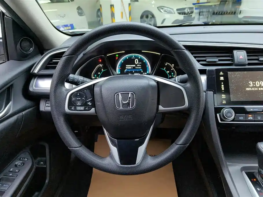 Honda Civic 2019 — фото 15