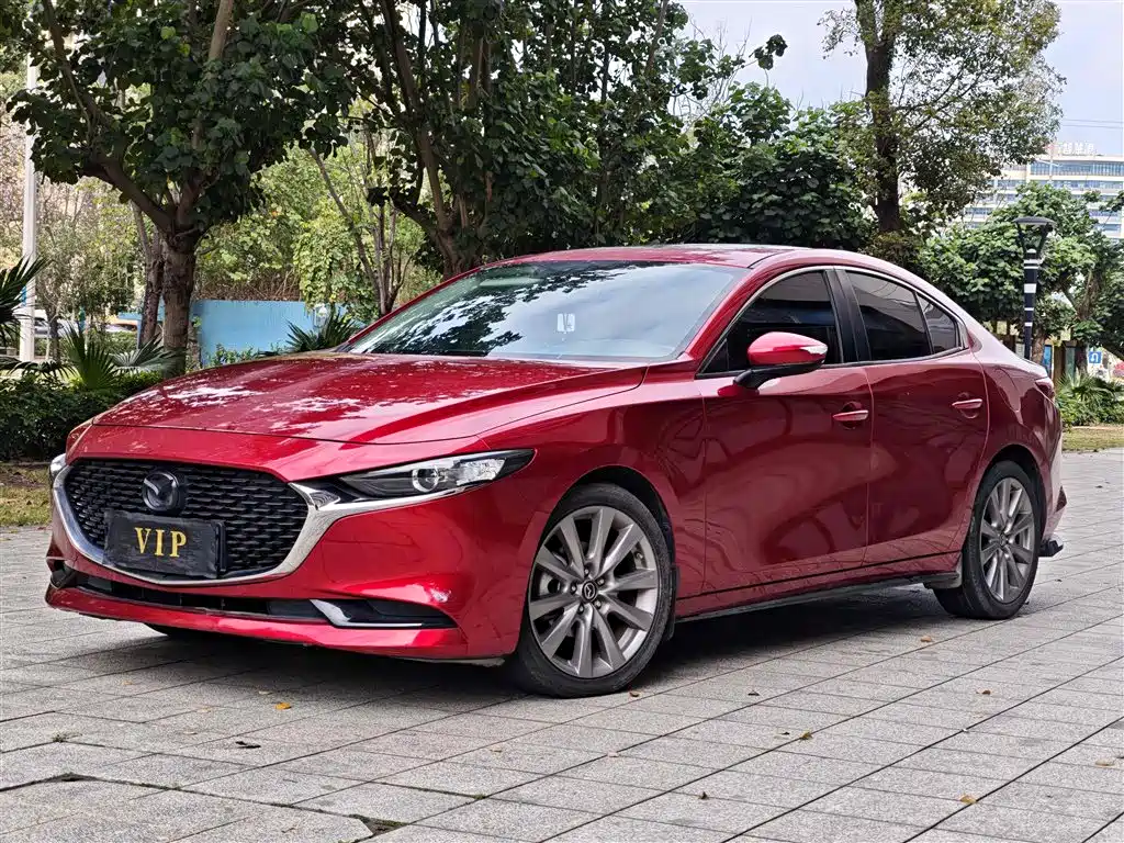 Mazda 3 Axela 2021 — фото 1