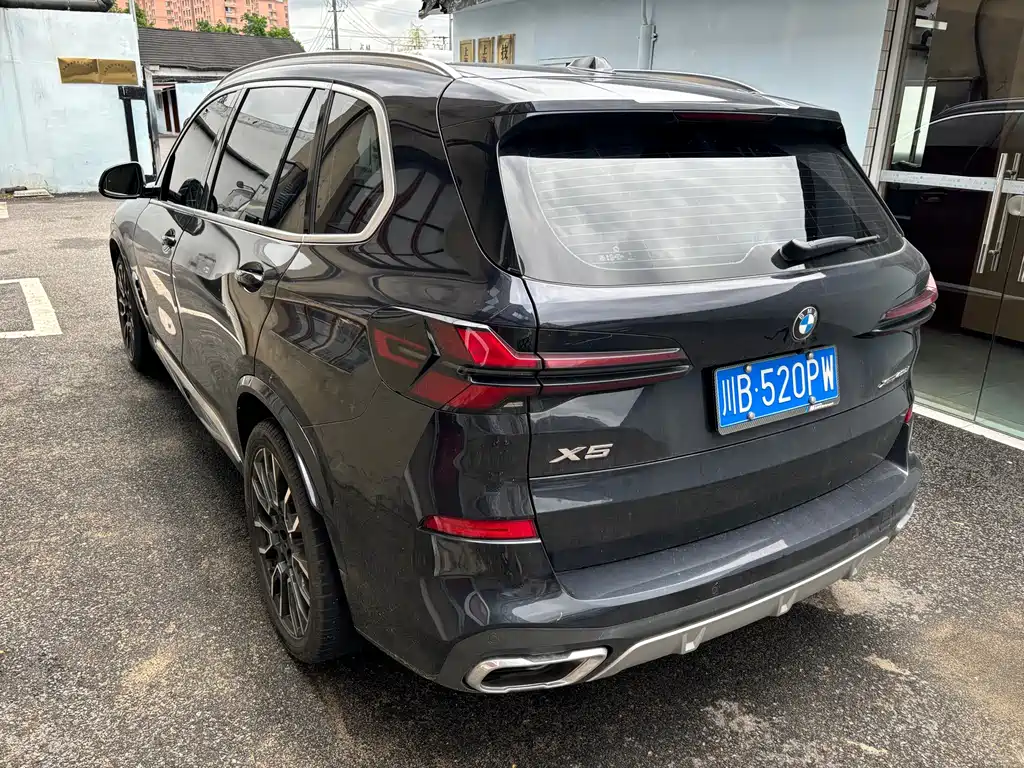 BMW X5 2025
