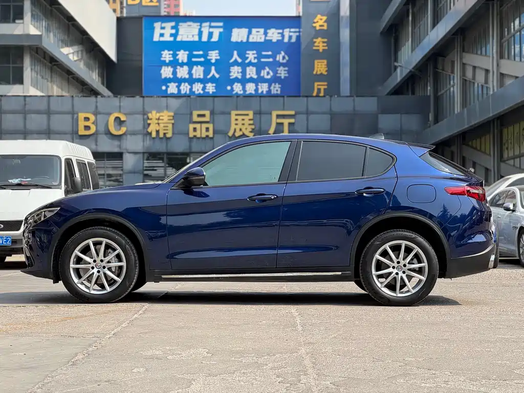 Alfa Romeo Stelvio 2019