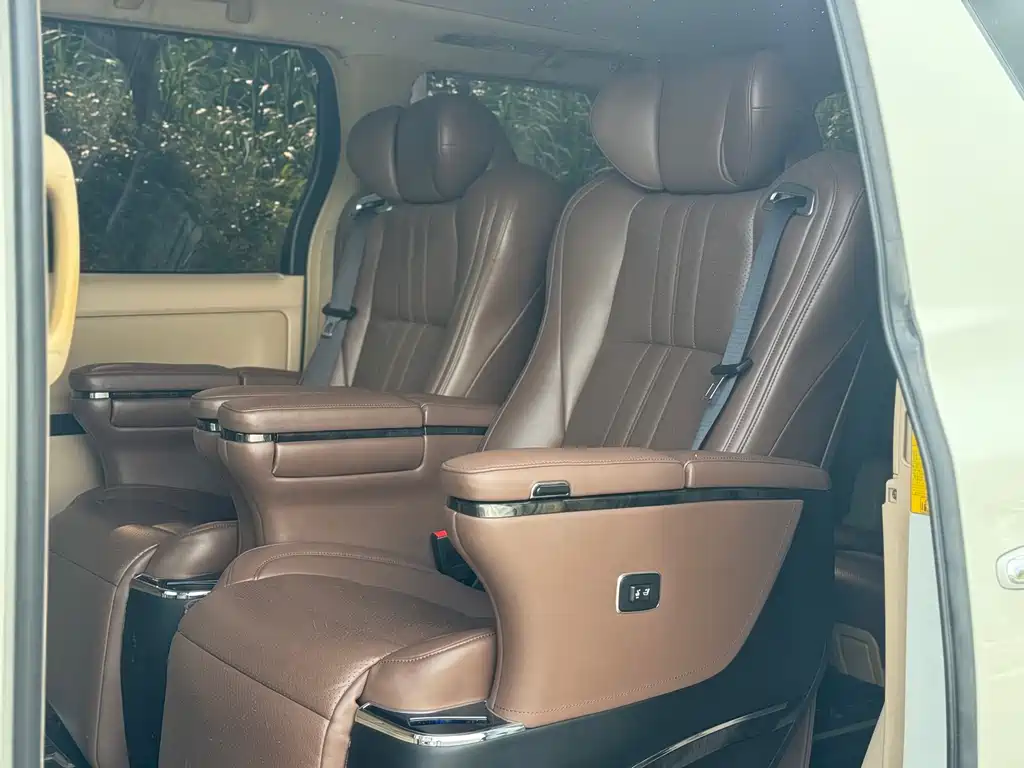 Toyota Alphard 2013 — фото 7