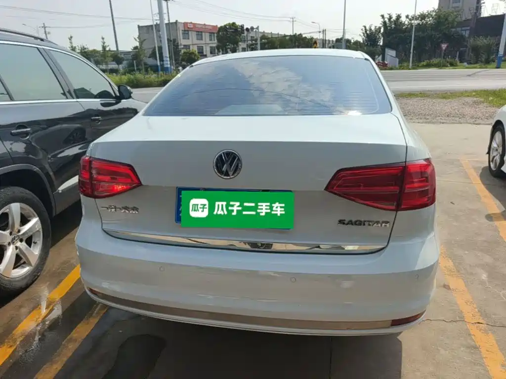 Volkswagen Sagitar 2017