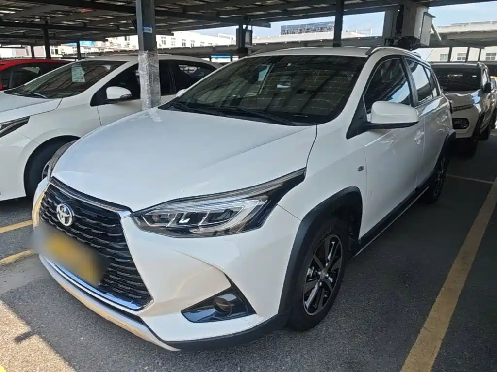 Toyota Yaris L 2021