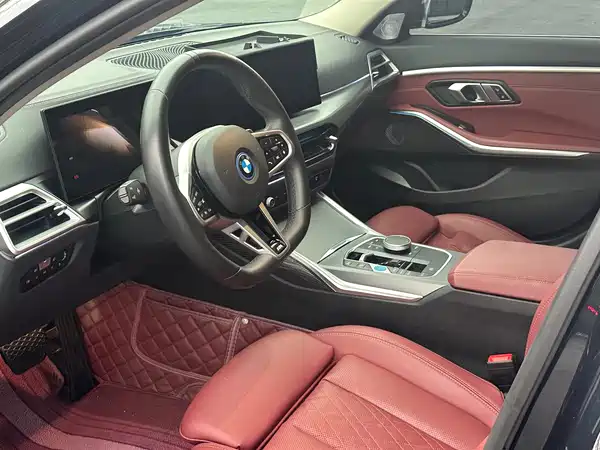 BMW i3 2025