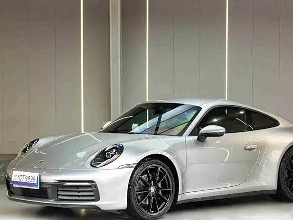 Porsche 911 2022 — фото 1