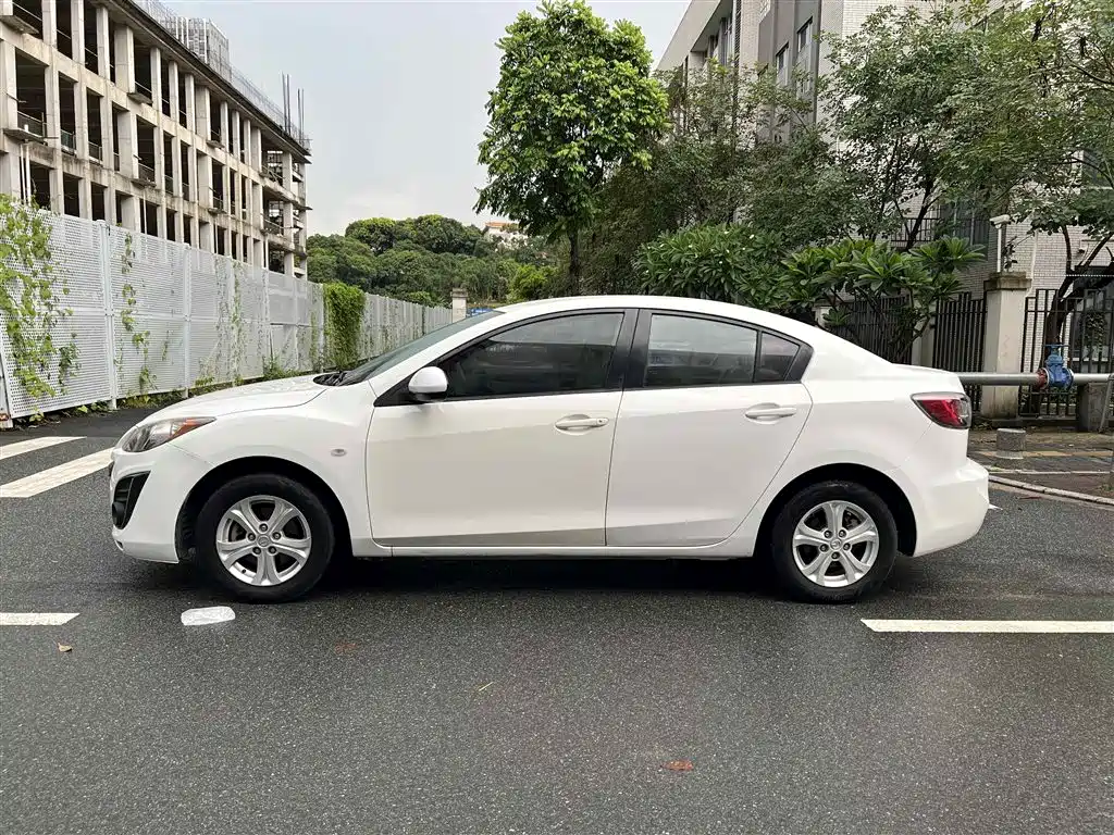 Mazda 3 Xingcheng 2015 — фото 2