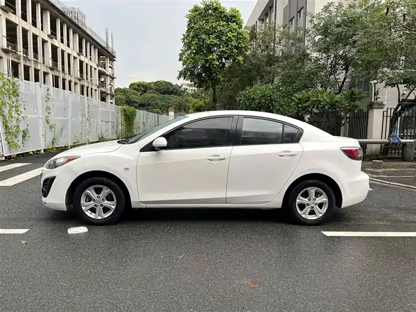 Mazda 3 Xingcheng 2015