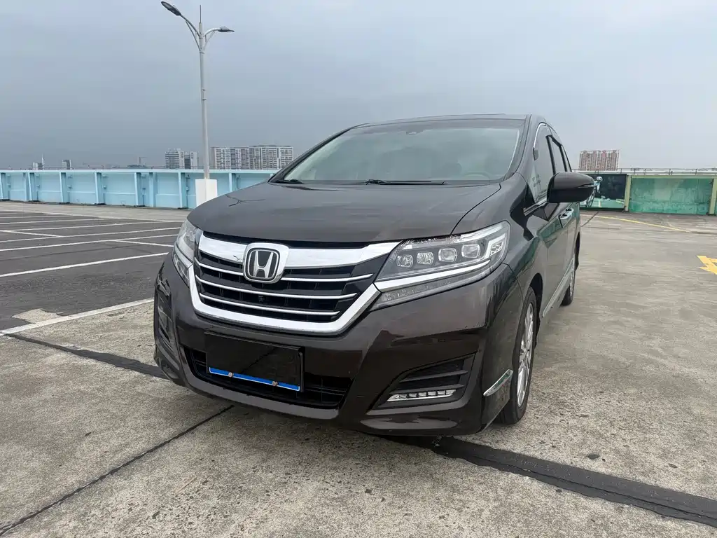Honda Elysion 2016