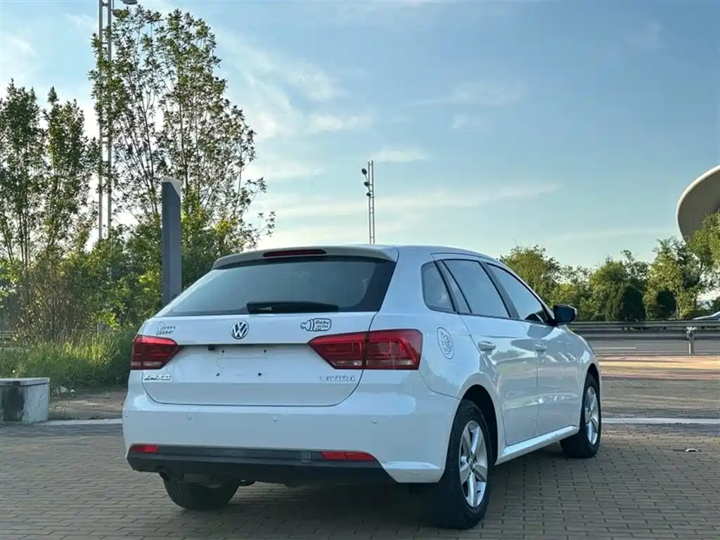 Volkswagen Gran Lavida 2013