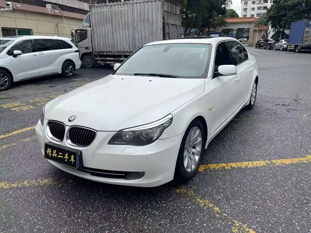 BMW 5 Series 2008 — фото 1