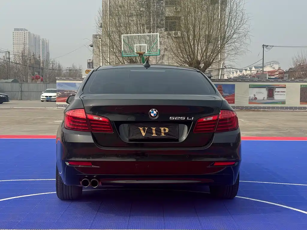 BMW 5 Series 2015 — фото 5