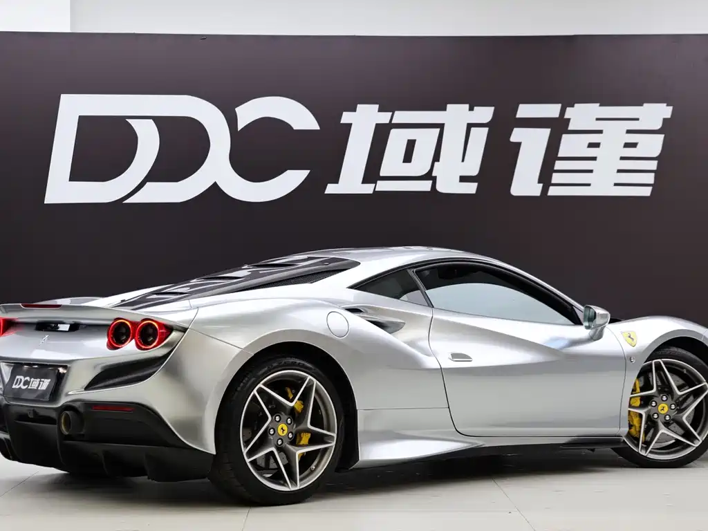 Ferrari F8 2021 — фото 7