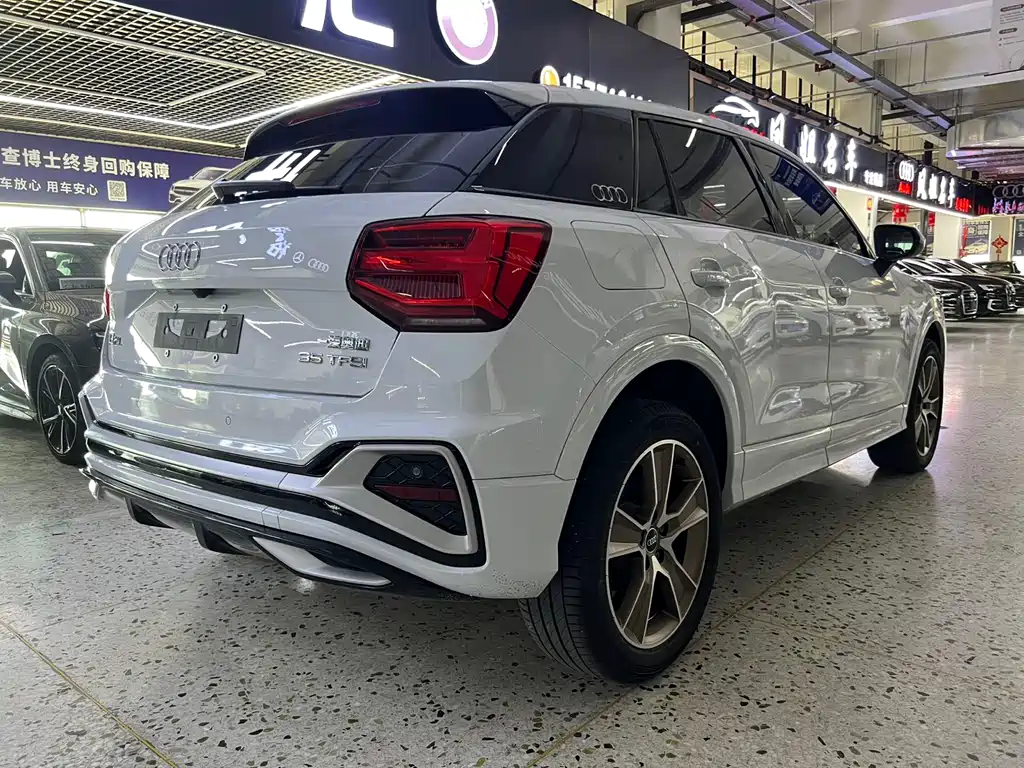 Audi Q2L 2022