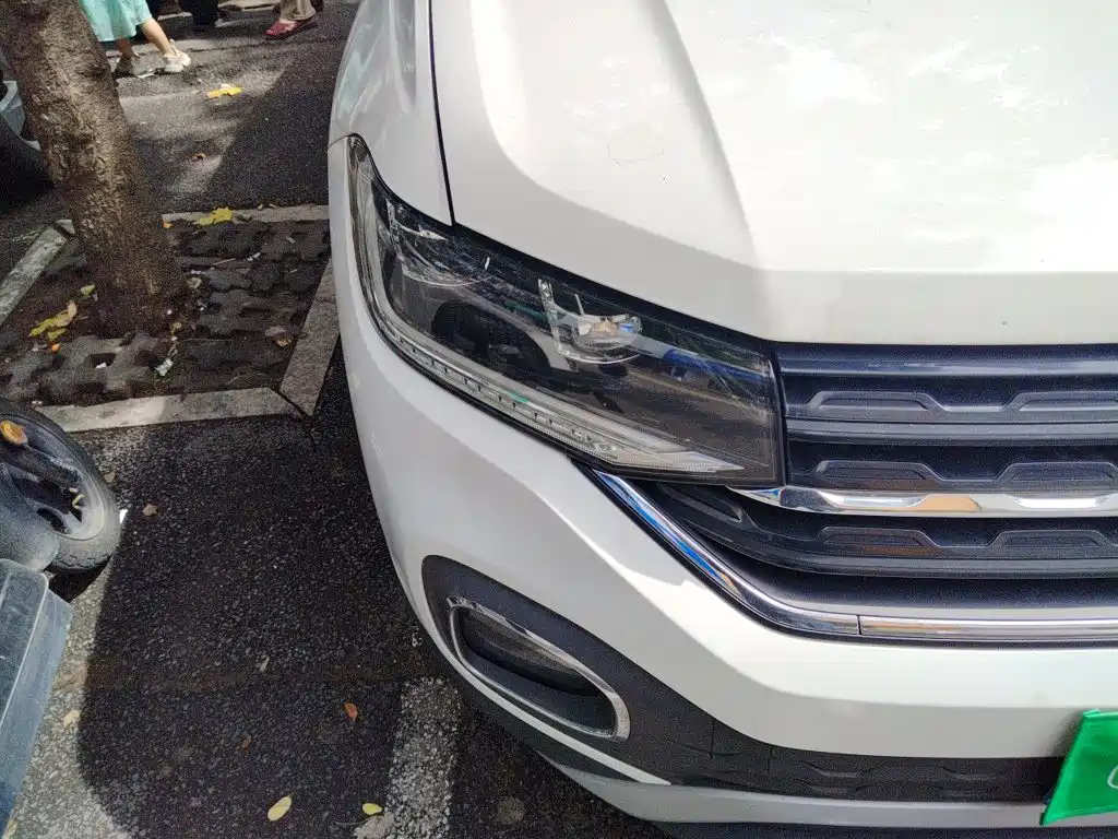 Volkswagen Tacqua 2020