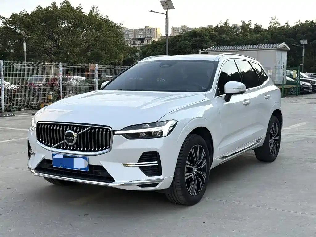 Volvo XC60 2022
