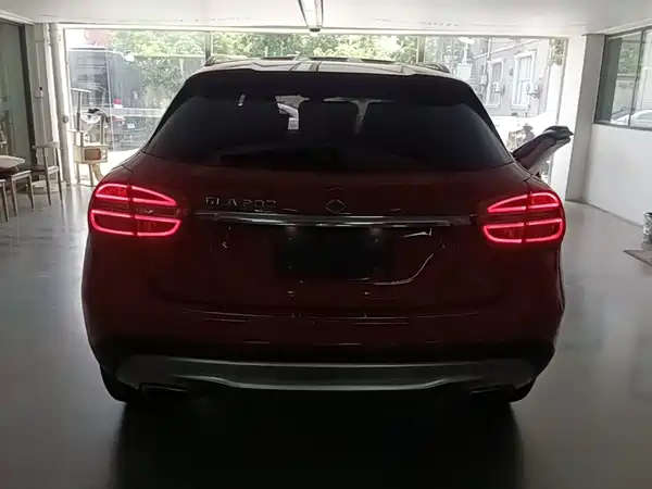 Mercedes-Benz GLA 2016