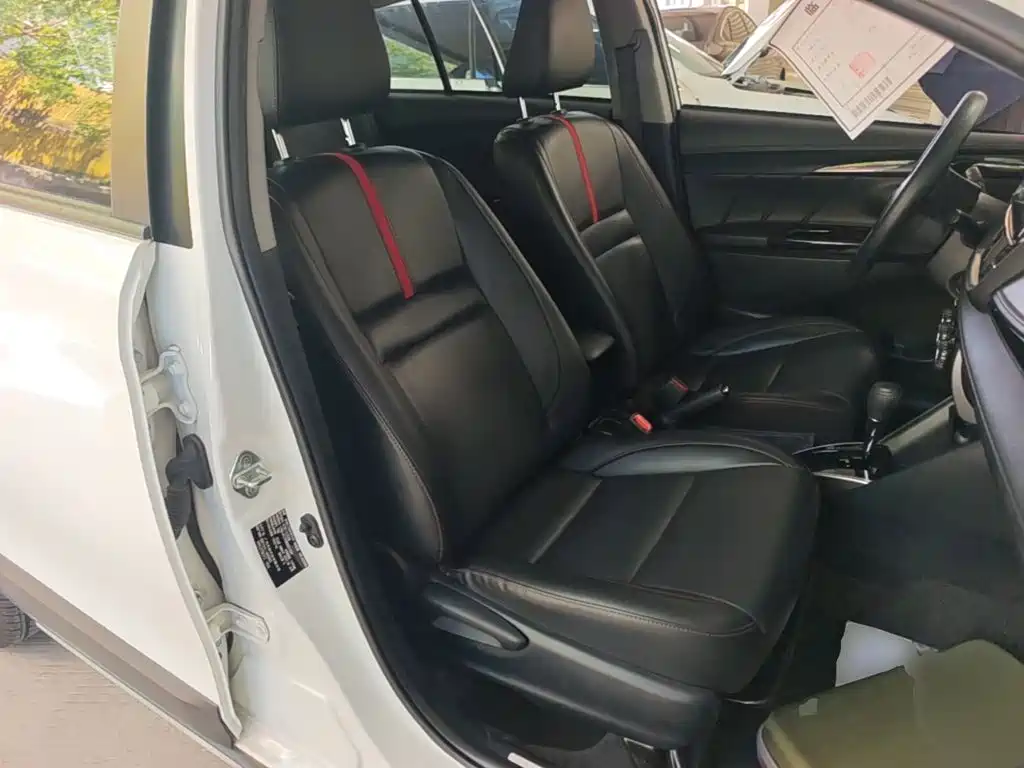 Toyota Yaris L 2021 — фото 25