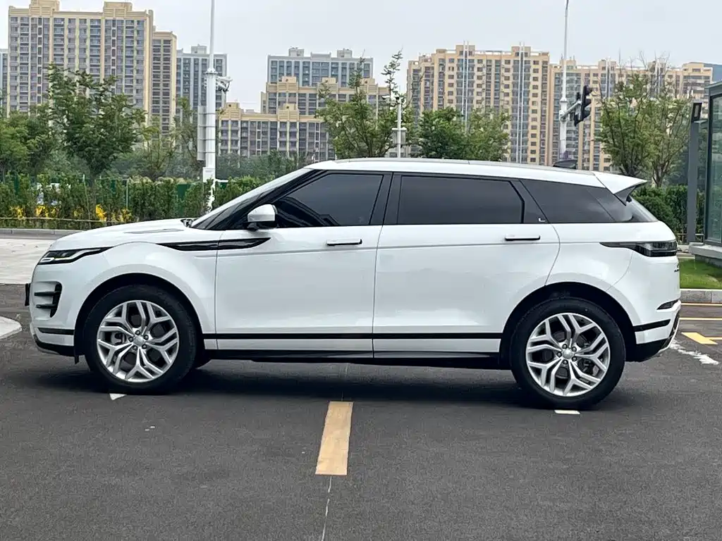 Land Rover Evoque 2024 — фото 4