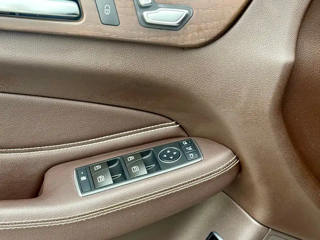 Mercedes-Benz GLS 2016 — фото 21