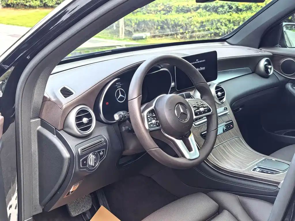 Mercedes-Benz GLC 2020