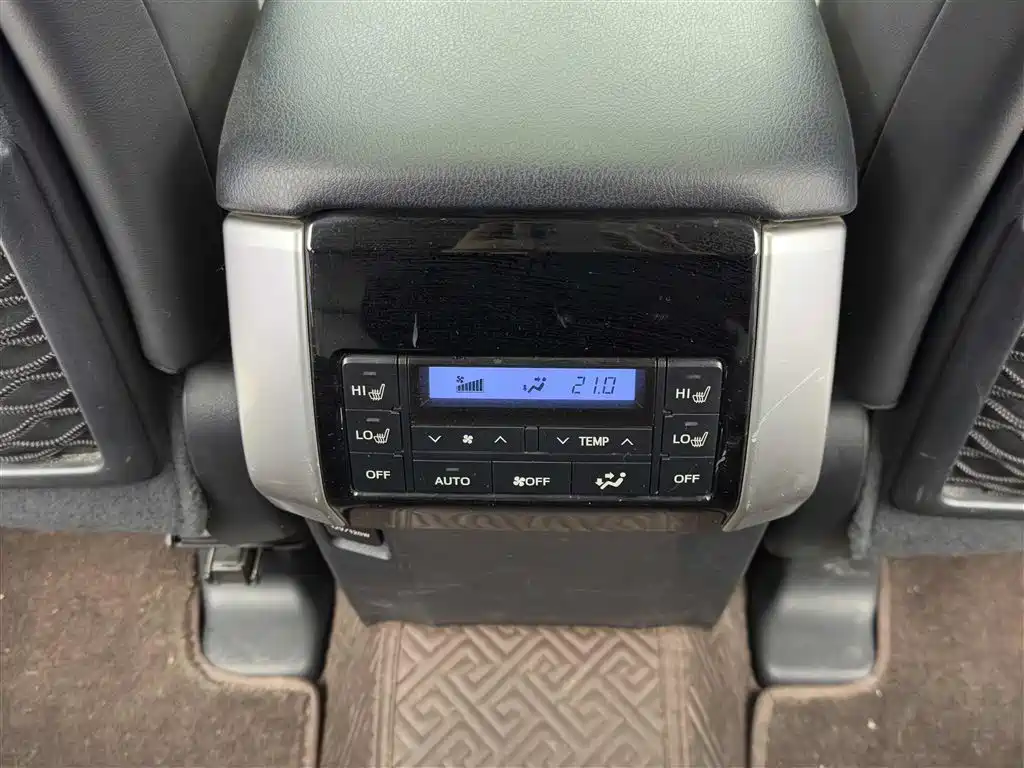 Toyota Prado 2019 — фото 10