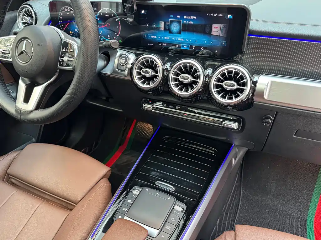Mercedes-Benz GLB 2021