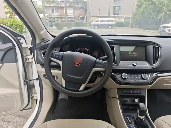 Roewe 360 2015