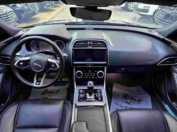 Jaguar XEL 2019