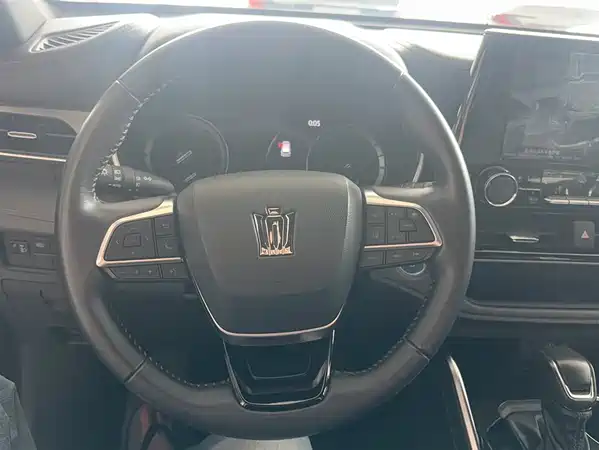 Toyota Crown Kluger 2022
