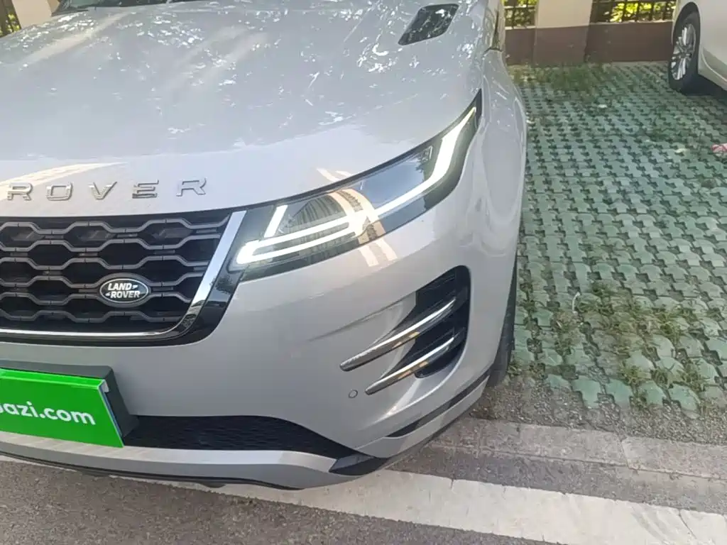 Land Rover Range Rover Evoque 2022 — фото 24