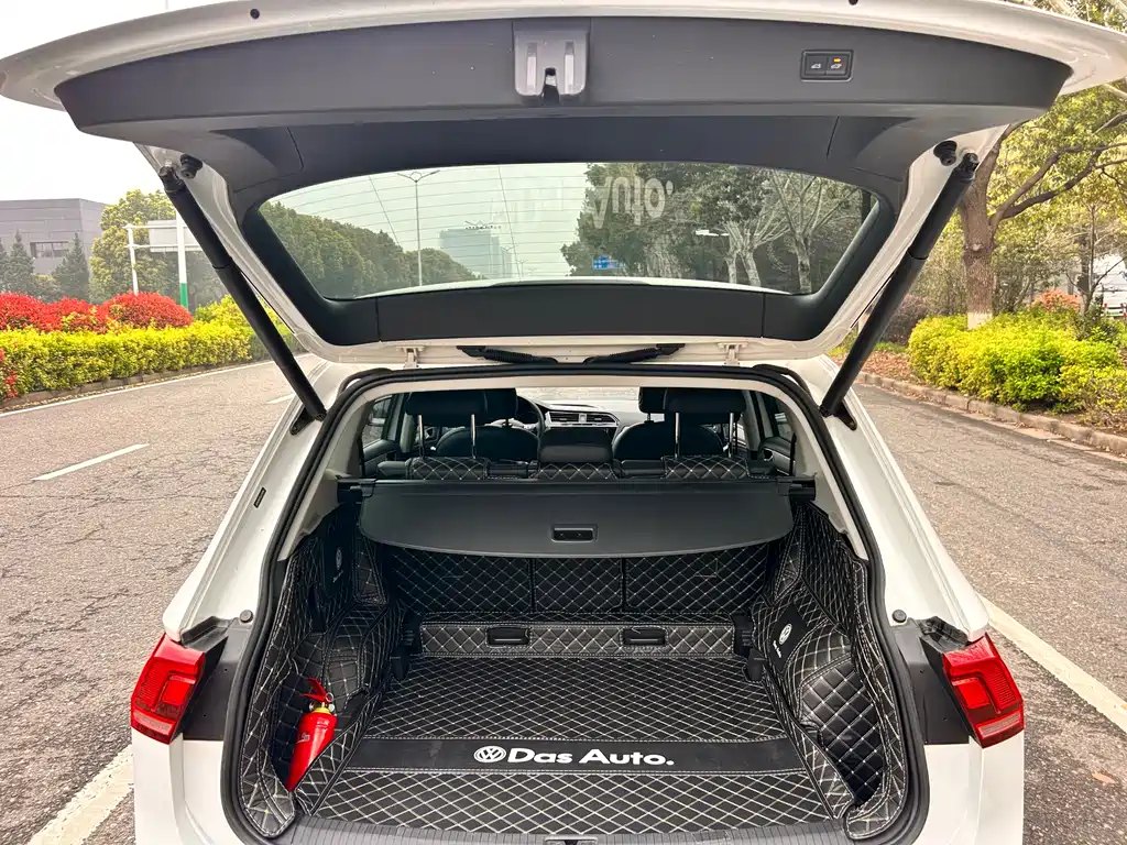 Volkswagen Tiguan L 2021 — фото 13