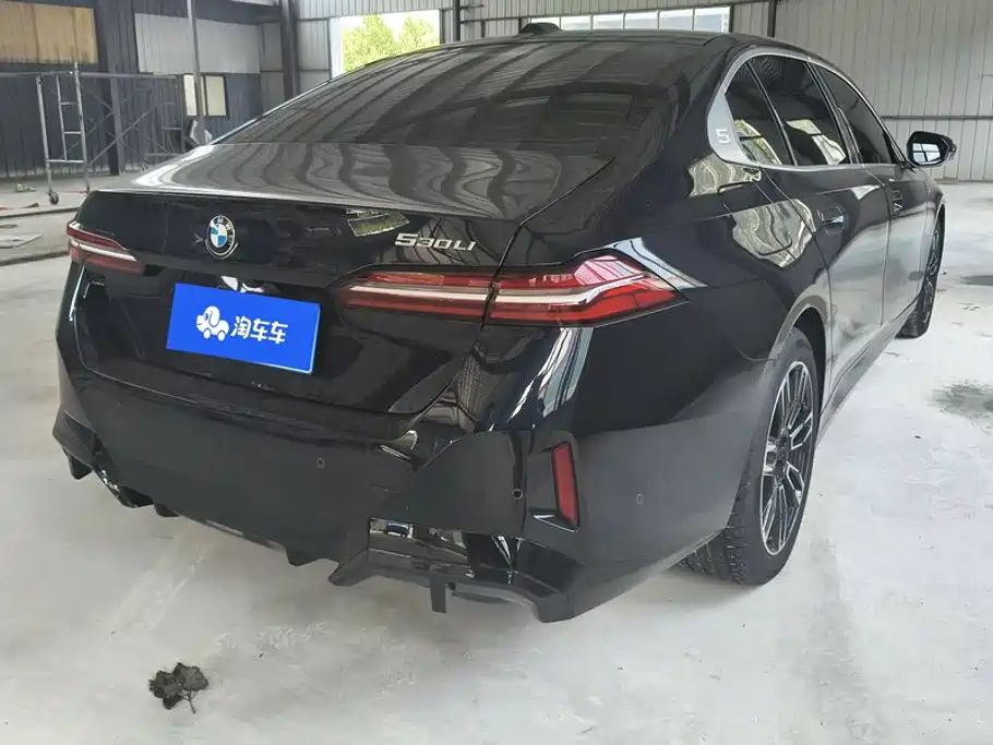 BMW 5 Series 2025