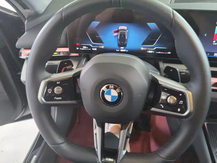 BMW 5 Series 2025 — фото 15