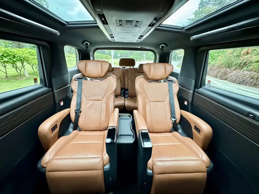 Toyota Vellfire 2026 — фото 11