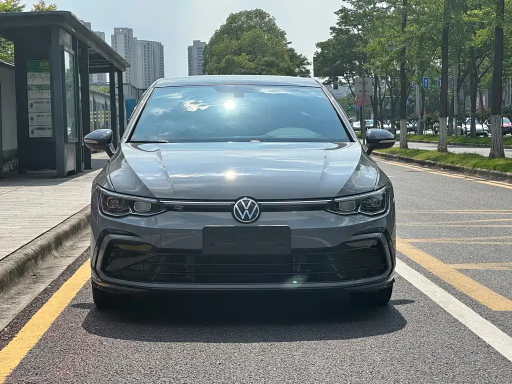 Volkswagen Golf 2023