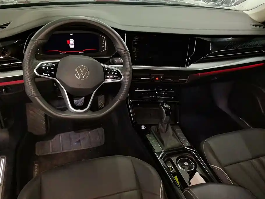 Volkswagen Passat 2024 — фото 12