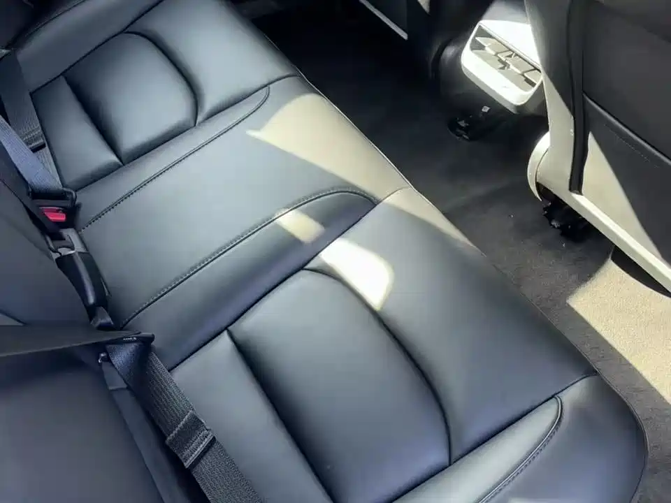 Tesla Model 3 2021 — фото 10