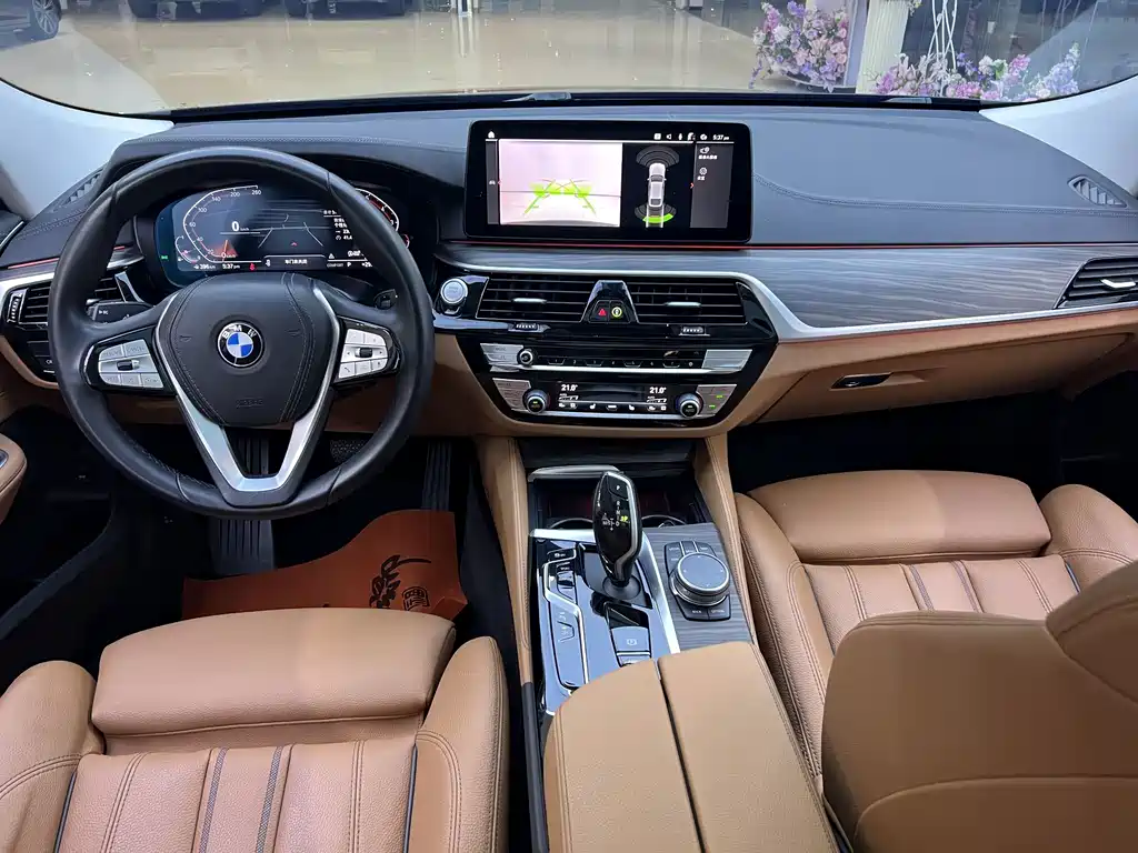 BMW 6 Series GT 2024 — фото 24