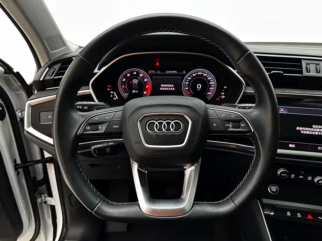 Audi Q3 2022 — фото 20