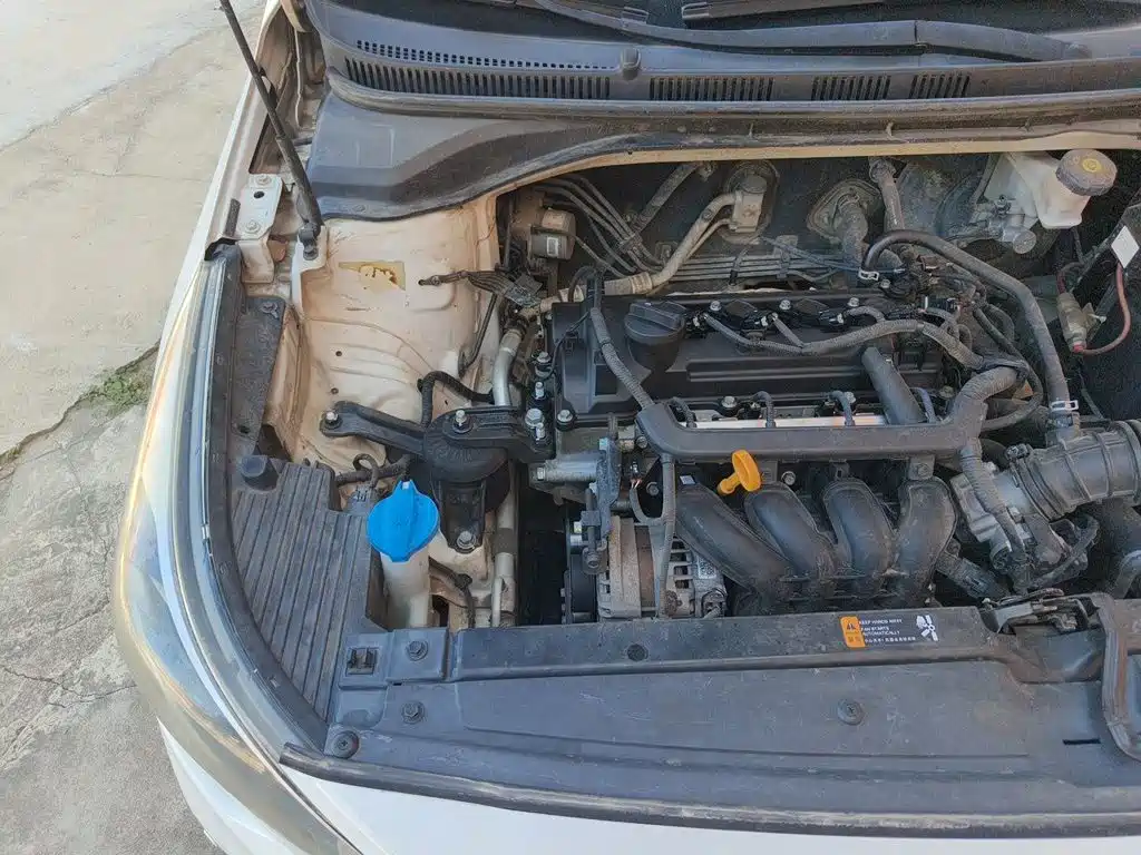 Hyundai Verna 2017 — фото 21
