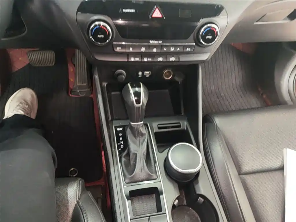 Hyundai Tucson 2016 — фото 14