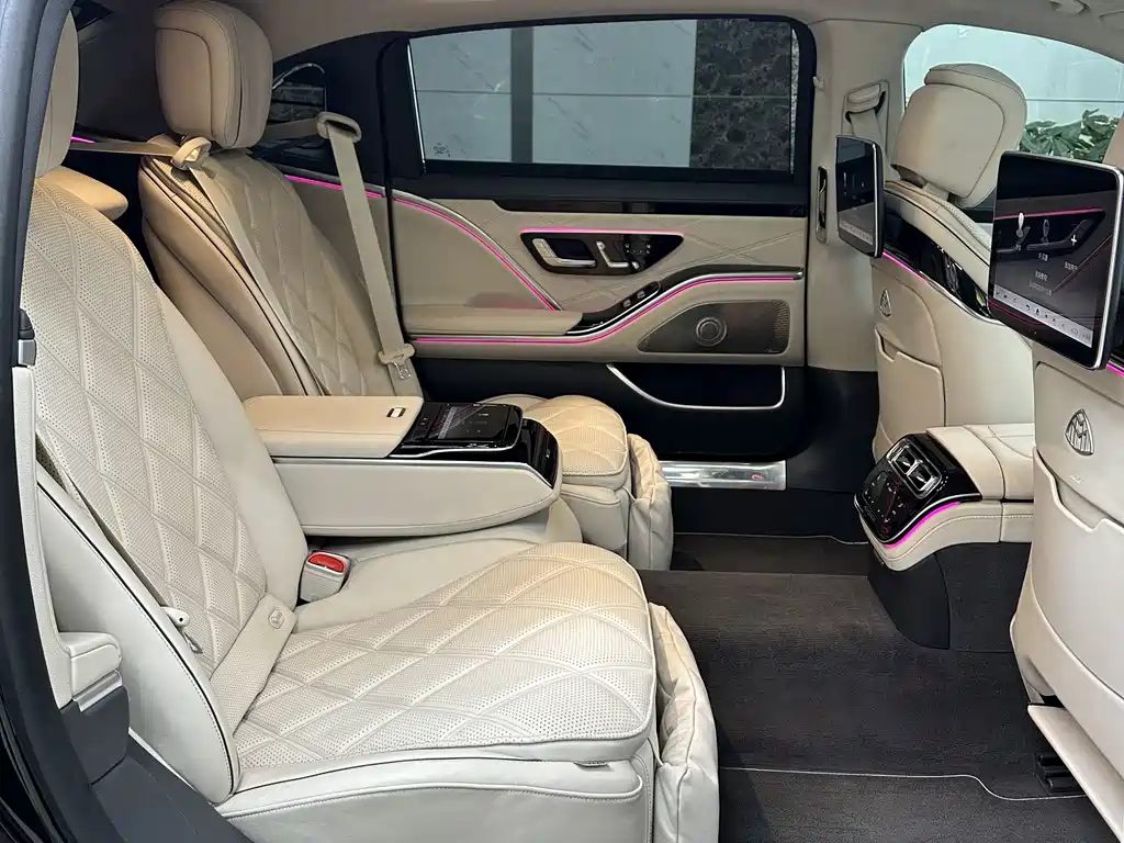 Mercedes-Benz Maybach S-Class 2023 — фото 13