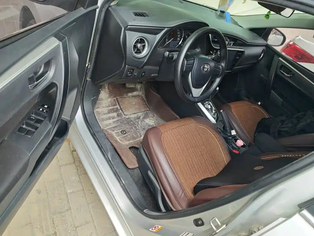 Toyota Corolla 2018 — фото 13