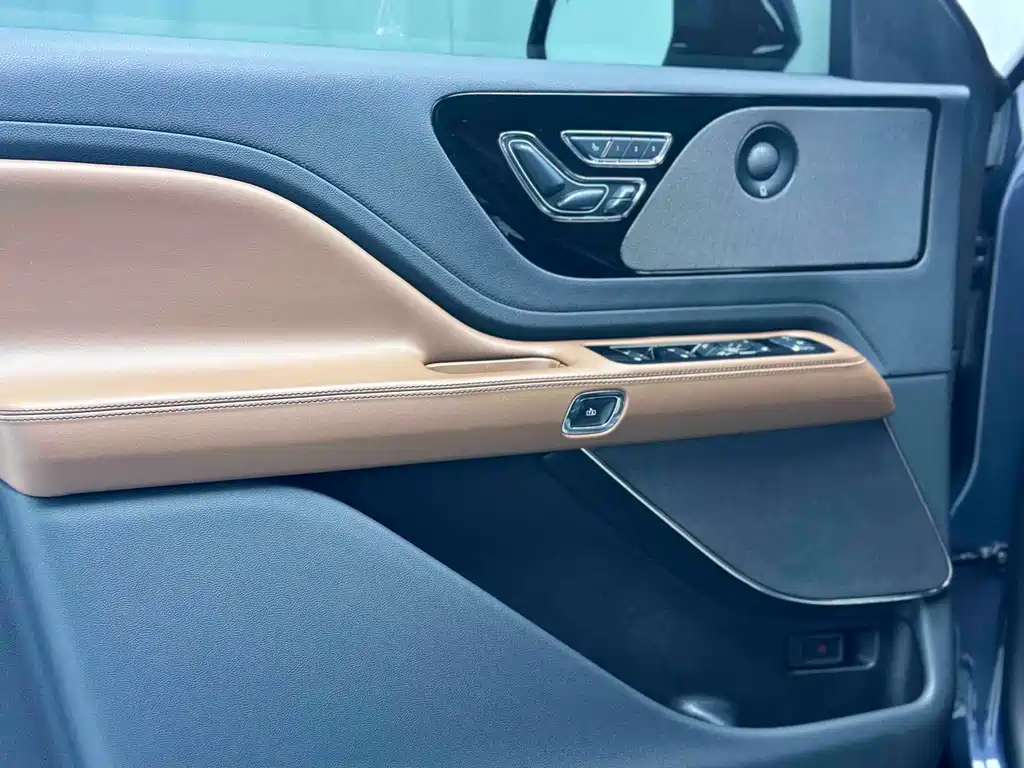 Lincoln Aviator 2021